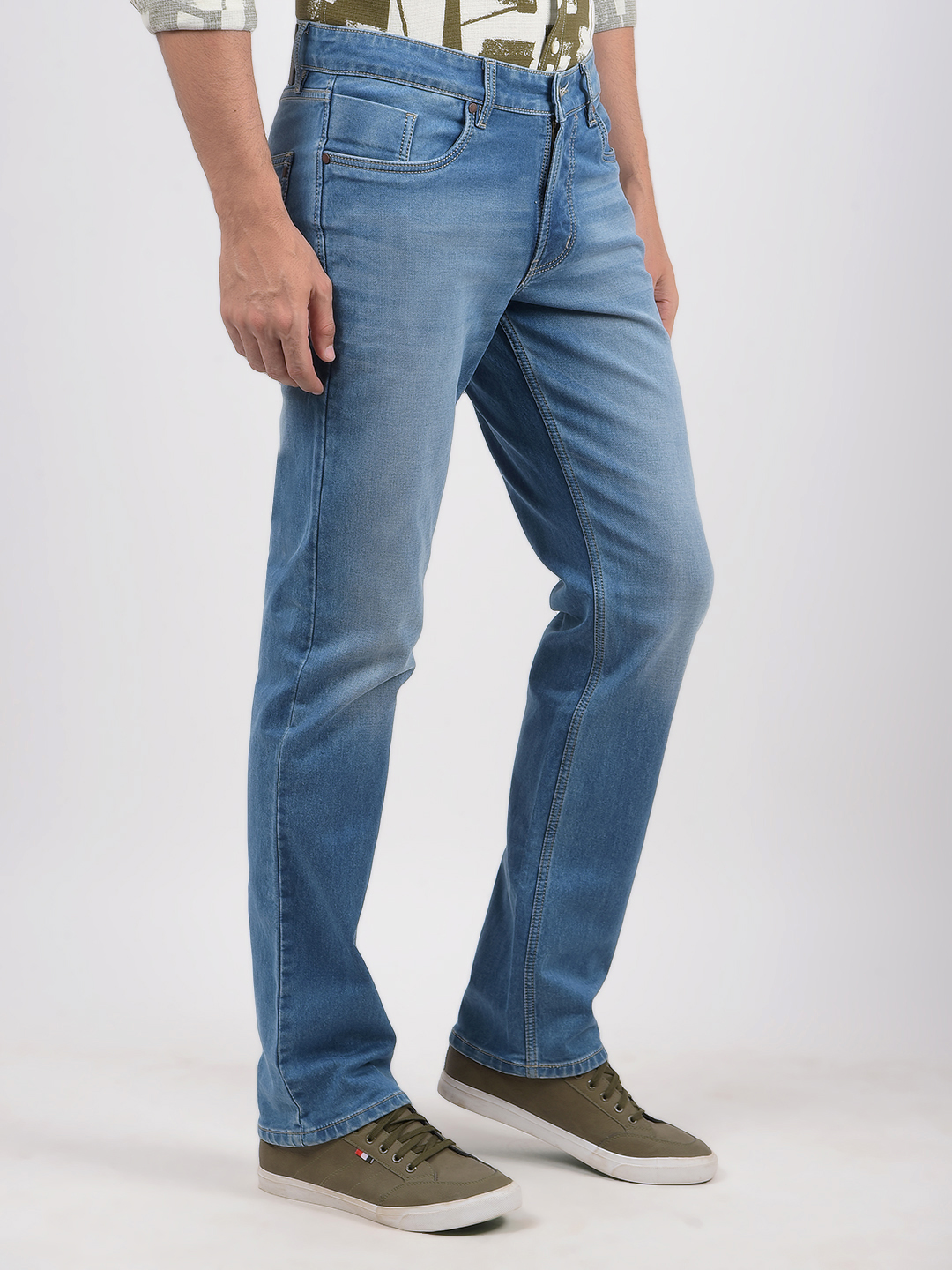 Numero Uno Men Solid Light Blue Jeans